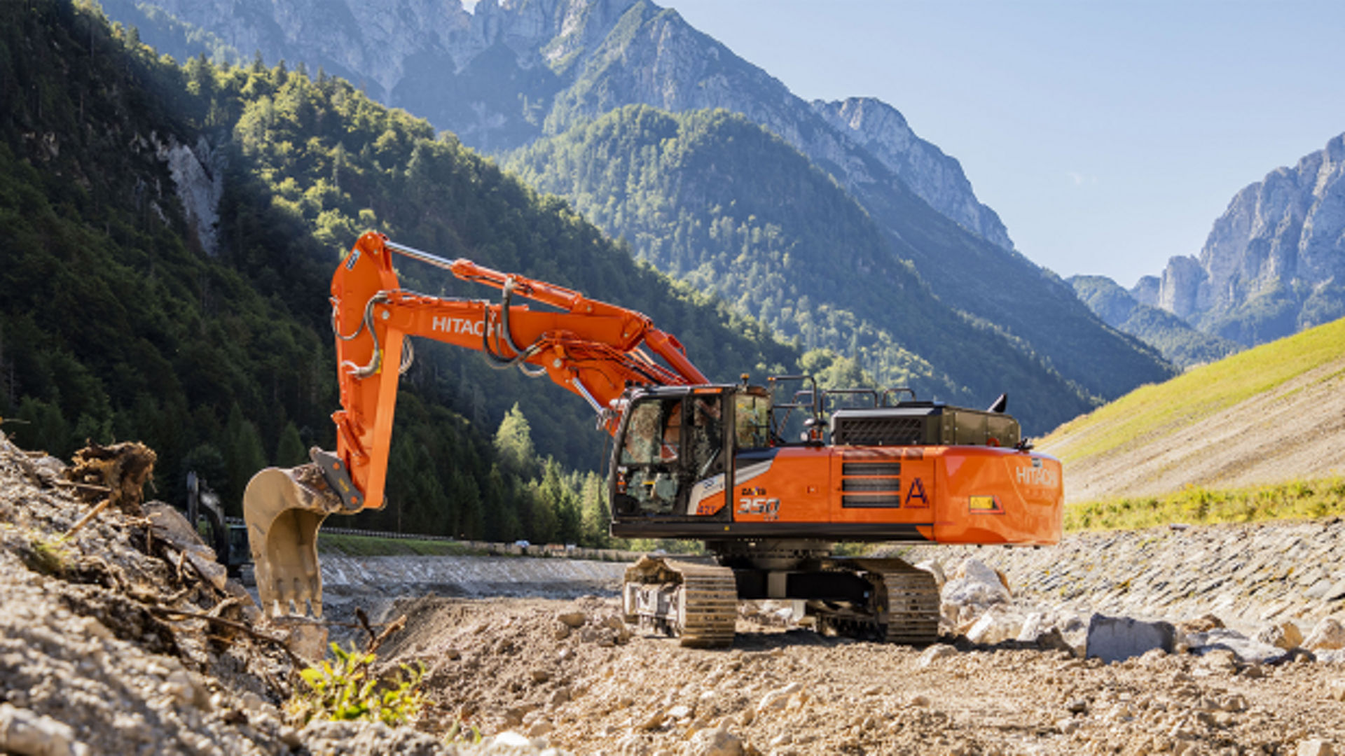 Italian construction company chooses Hitachi excavator for a
